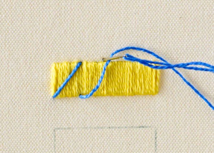 Point de satin fouetté Étape 5