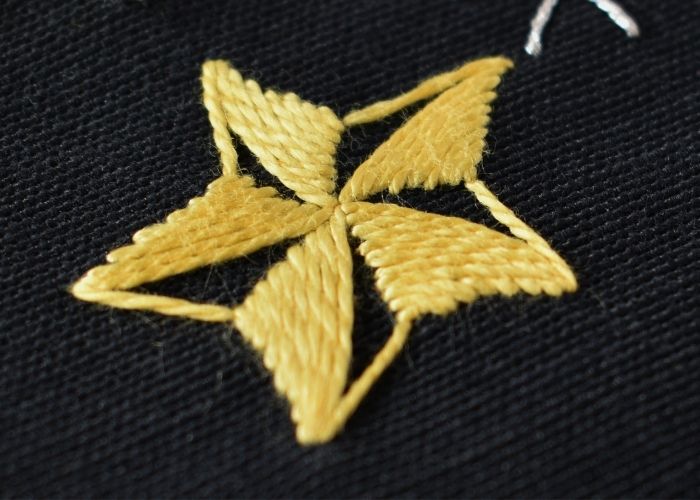 Halbgefüllter Satinstich Stern